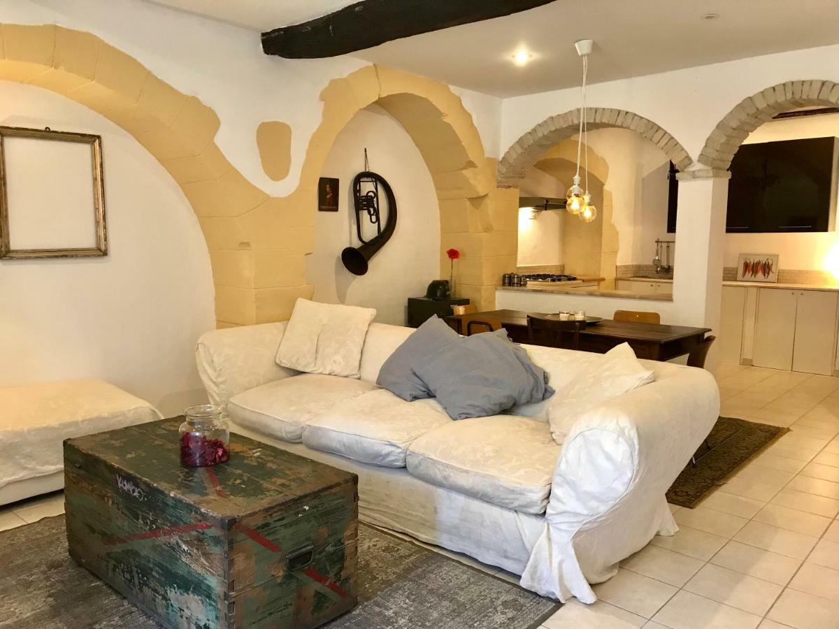 The Heart Of Cagliari, Cozy 2 Bedroom Apartment Extérieur photo